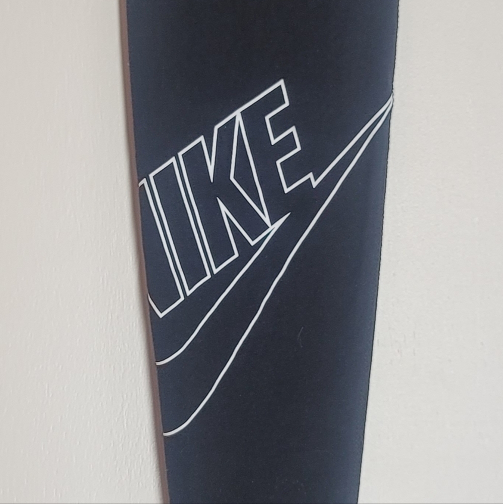 Nike Women's Sportswear Leg a See Leggings, Black, Small - Picture 5 of 10